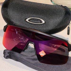 Oakley sutro lite- matte black w/ prizm road